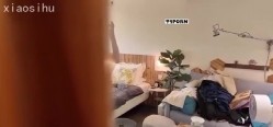 极品空姐下班回家 被强推无套内射完美露脸 截图1