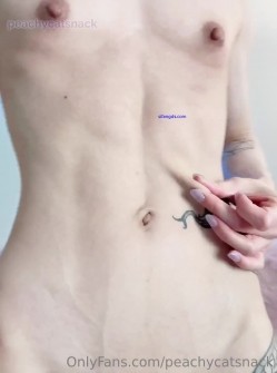 中韩混血博士生，超大阴蒂，撸铁肌肉女【peachy】自慰啪啪群P，下海拍A片 截图4