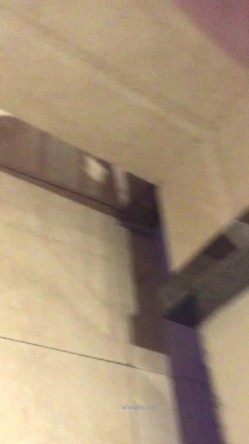 宾馆一路跟踪偷窥一对小情侣进了女厕 ️就知道有好戏了 截图9