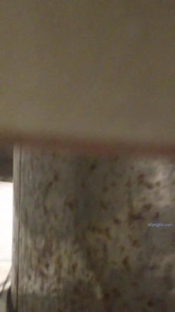 宾馆一路跟踪偷窥一对小情侣进了女厕 ️就知道有好戏了 截图11