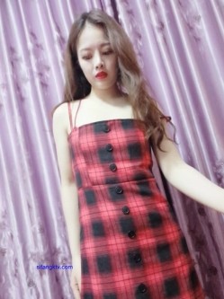 举牌圈 反差露脸美女应大神【一少】定制，七位青春美少女淫荡私拍 截图3
