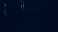 七天探花_深夜场粉衣白裙靓妹，镜头前特写玩B，超近距离多姿势啪啪，精彩刺激 截图2