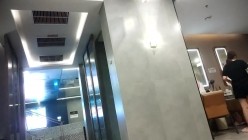 最新流出大神潜入洗浴会所偷拍 几个附近高校组团来洗浴的学妹浴池戏水 截图16