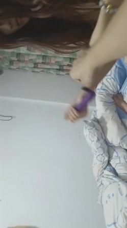 温柔淑女型女大生私下极度反差，出租屋被男友各种玩肏 截图7