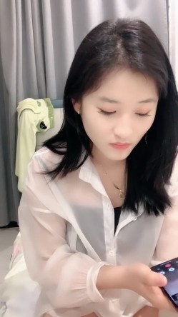 校花来了！好漂亮好甜美，清纯反差小姐姐【云妹妹】自慰！一字马！好想进入她 截图2