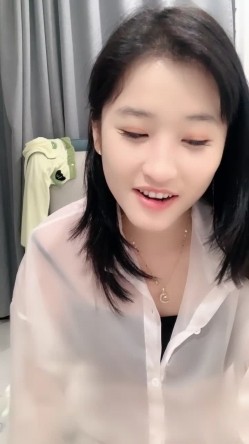 校花来了！好漂亮好甜美，清纯反差小姐姐【云妹妹】自慰！一字马！好想进入她 截图5