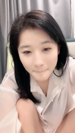 校花来了！好漂亮好甜美，清纯反差小姐姐【云妹妹】自慰！一字马！好想进入她 截图6
