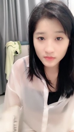 校花来了！好漂亮好甜美，清纯反差小姐姐【云妹妹】自慰！一字马！好想进入她 截图11