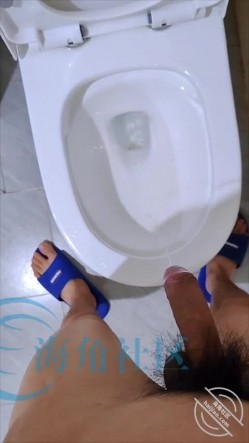 原创海角大神【干妈变成了情人】付费钻石贴集！喝多后，在温泉池上操干妈（温泉巡酒店) 截图1