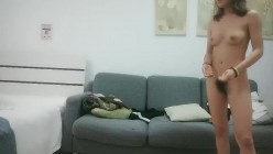 漂亮大奶少妇 你鸡吧是软的 在沙发被大哥多姿势输出 可惜鸡鸡老是趴窝不停口硬 最后只能口爆 截图6