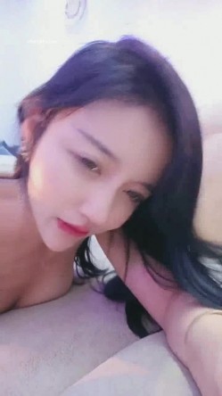 【高端奢华 ️顶级空姐】超美商务模特『小一一』极品女神重磅回归 又骚又御《此女只应天上有 人间谁配操一回》 截图16