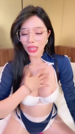 现实版妲己【白熙】魔鬼身材油亮丝袜绝美白虎销魂口舌自慰爆插狂喷 截图1