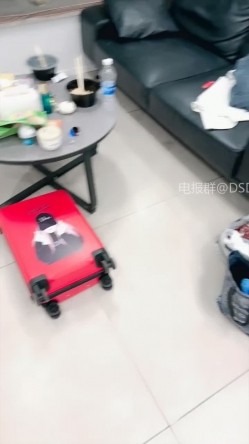 ️饥渴熟女【小白兔的故事】丝袜高跟舌吻性爱，闺蜜双飞淫靡乱交 截图10