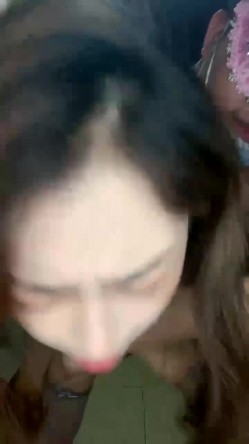连体网袜大长腿美女道具自慰啪啪，开档网袜假屌抽插呻吟，菊花肛塞翘起屁股扭动，深喉口交红色肚兜后入猛操 截图14