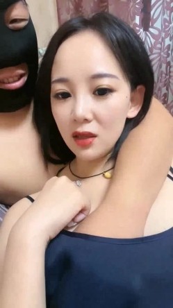 我的心动女神又被畜生给操了 ️扯斯狂干~满脸春光得意，女神还给竖起了大拇指点赞 ️含泪心痛啊~~~ 截图6