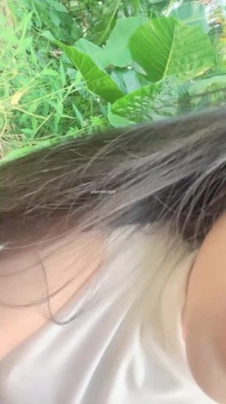 【京鱼儿】19岁童颜巨乳 女仆学生制服 道具自慰 流白浆 ！高人气19岁学生妹 白皙大奶！！ 截图3