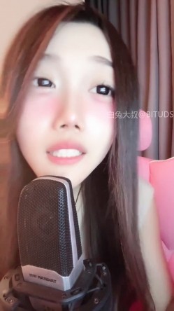 ️神级女神【董小姐】高端女神！模特身材~裸舞~道具自慰~白浆直流！ 截图1