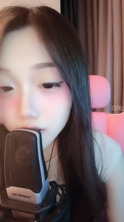 ️神级女神【董小姐】高端女神！模特身材~裸舞~道具自慰~白浆直流！ 截图4