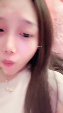 ️神级女神【董小姐】高端女神！模特身材~裸舞~道具自慰~白浆直流！ 截图15
