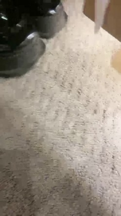 极品颜值美少女！新人刚下海！收费房给大家秀一波，170CM黑丝美腿，假屌猛捅骚逼，妹妹玩的挺开 截图6