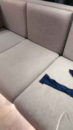 极品颜值美少女！新人刚下海！收费房给大家秀一波，170CM黑丝美腿，假屌猛捅骚逼，妹妹玩的挺开 截图16