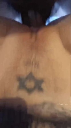 《贵在真实反差淫妻》顶级绿帽刷锅狠人，私密交流群东北夫妻淫乱群交内容曝光，商场户外超市露出3P野战相当开放 截图14