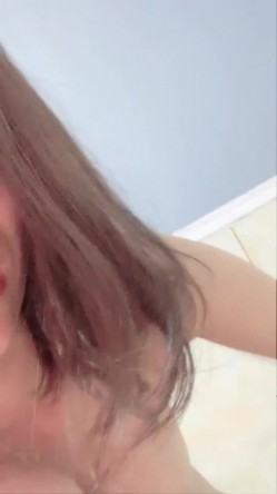 颜值不错骚气少妇夜晚勾搭啪啪 两女开裆肉丝上位骑乘抽插口交非常诱人 截图13
