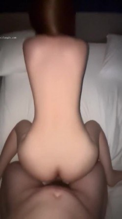 泡良大神【阿曼达】。付费VIP，几位绝品女神泄密福利，露脸，良家妹子，有生活照对比很棒 截图12