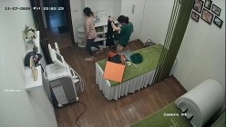 新流出 ️【破解摄像头】 ️美容院高质量少妇小姐姐全身刮毛 截图7