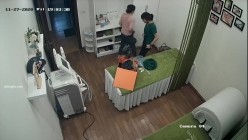 新流出 ️【破解摄像头】 ️美容院高质量少妇小姐姐全身刮毛 截图16