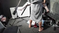 推特玩女训练母狗大神【绿帽调教】门槛福利，手持高速电钻炮机各种专业设备调教学生骚母狗 截图1