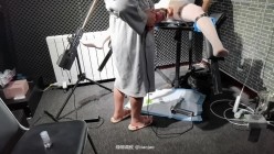 推特玩女训练母狗大神【绿帽调教】门槛福利，手持高速电钻炮机各种专业设备调教学生骚母狗 截图11