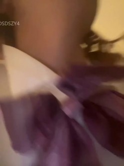 ️极品眼镜骚妹【xiaomugouya】非常反差的肥臀眼镜妹子白丝黑丝跳蛋自慰 截图14