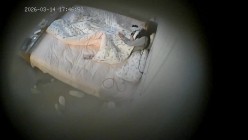 酒店偷拍可爱反差学妹与眼镜男友的游戏啪啪腻歪日常 截图4