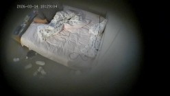 酒店偷拍可爱反差学妹与眼镜男友的游戏啪啪腻歪日常 截图16