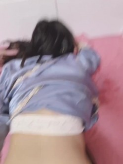 河南大神利用偷录堂妹的性爱视频 胁迫强奸身材火爆的妹妹 截图12