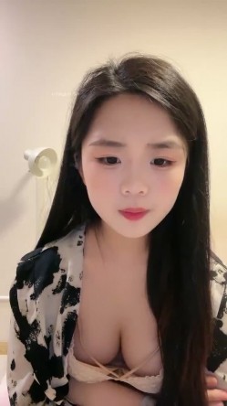 05小妹妹 极品G奶校花满背纹身 巨乳肥臀~兴奋吃鸡 道具自慰~被纹身大哥无套啪啪狂操 截图2