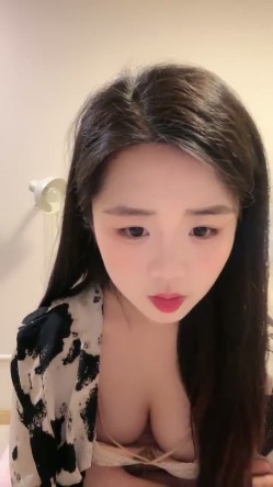 05小妹妹 极品G奶校花满背纹身 巨乳肥臀~兴奋吃鸡 道具自慰~被纹身大哥无套啪啪狂操 截图3