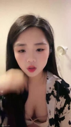 05小妹妹 极品G奶校花满背纹身 巨乳肥臀~兴奋吃鸡 道具自慰~被纹身大哥无套啪啪狂操 截图6