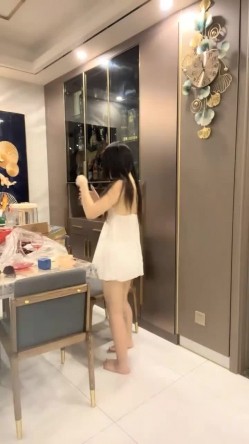 酒店女神，醉生梦死的每一天，羡煞众人，【03年安琪拉表妹】，夜店狂欢，喝醉都吐了，酒店啪啪 截图2