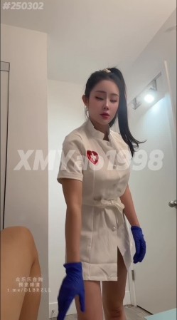 推特性爱大师95后绿帽情侣美腿女王「汐梦瑶」《瑶瑶的榨精病栋》早泄检查手口并用，口爆吐精，最后语言羞辱 截图1