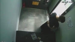 韩国小情侣在自助小型KTV里唱唱歌肏肏逼 激情又欢乐，吃鸡吞屌疯狂后面扣逼 截图5