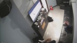 韩国小情侣在自助小型KTV里唱唱歌肏肏逼 激情又欢乐，吃鸡吞屌疯狂后面扣逼 截图15