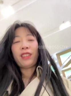 ️sp站极品熟女【yourkeer】穿着开档丝袜在户外商场厕所大胆诱惑自慰骚出天际 截图16