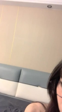 【0咕噜0】近期全网下海最极品青春漂亮的女神，偶像明星般的9分顶级颜值，大大的眼睛炯炯有神 高挑的身材 截图7
