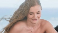 [VIXEN] Dolly Orchid Fibi Euro Try The Beach (26.09.24)[720p][xFans].mp4 截图2