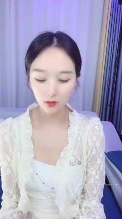 超级高档御姐！长得像明星童X，无敌甜美大长腿，把美腿伸直了自慰，高价密码房，声音甜美喜欢唠嗑，9分高颜值8分好身材 截图4