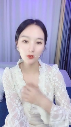 超级高档御姐！长得像明星童X，无敌甜美大长腿，把美腿伸直了自慰，高价密码房，声音甜美喜欢唠嗑，9分高颜值8分好身材 截图13