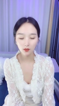 超级高档御姐！长得像明星童X，无敌甜美大长腿，把美腿伸直了自慰，高价密码房，声音甜美喜欢唠嗑，9分高颜值8分好身材 截图16
