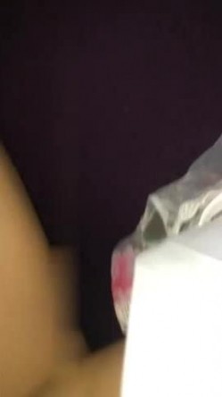 小伙足疗店偷拍操熟女鸡没注意把自己拍进来了普通话对白 截图14